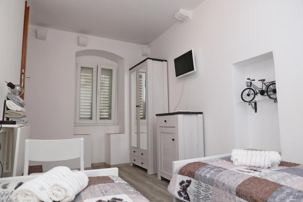 Sailboat House Apartment Korcula Town Exterior photo