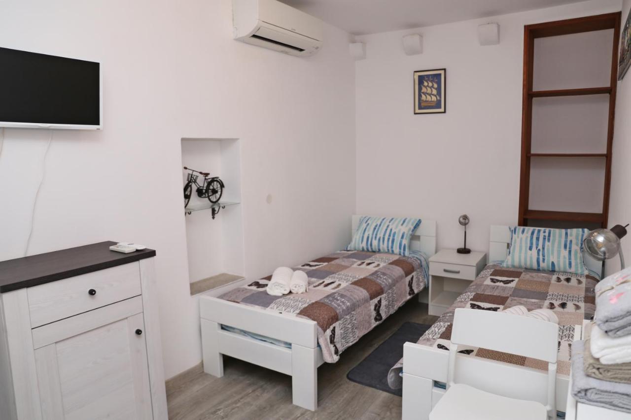 Sailboat House Apartment Korcula Town Exterior photo